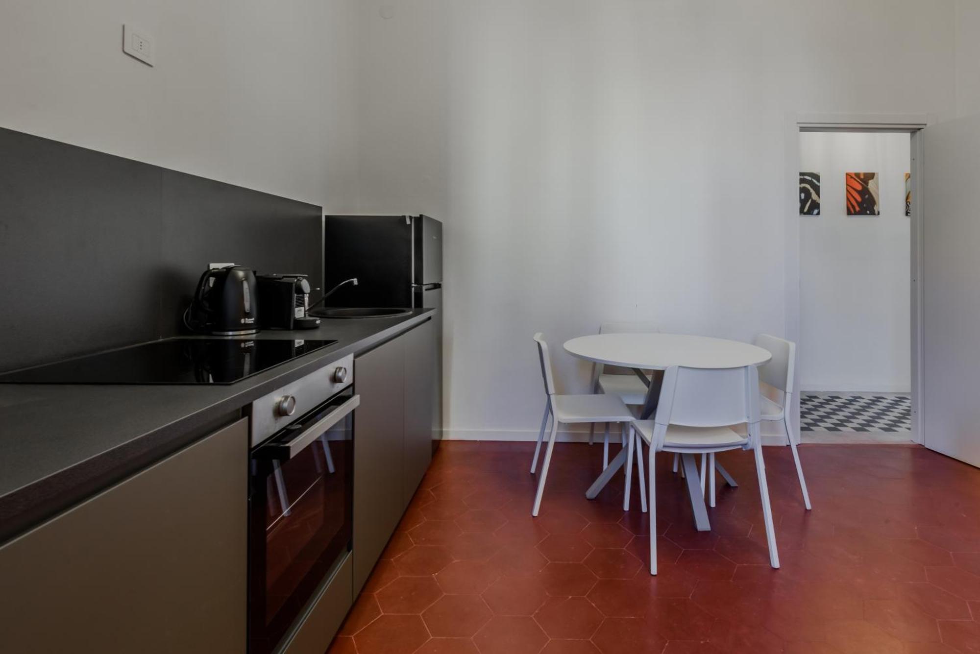 New And Functional Apartments Near The Metro ミラノ エクステリア 写真